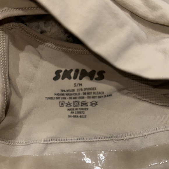 SKIMS sculpting Bra Never Worn Size S/M in Clay - Picture 5 of 5